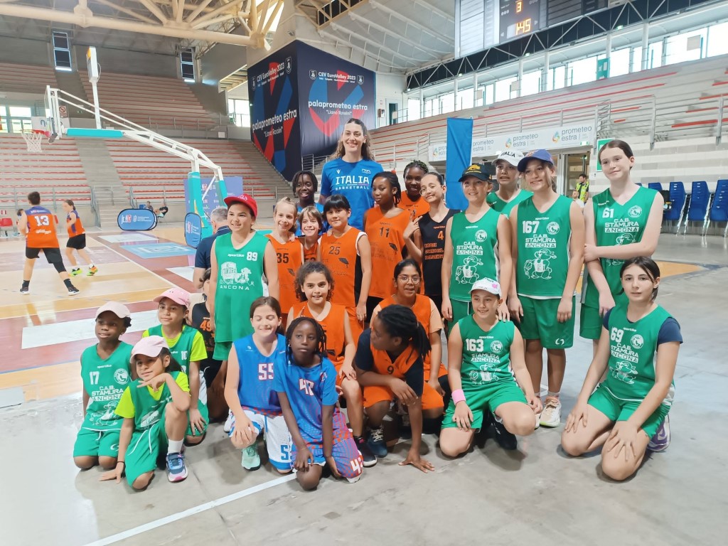 Si chiude una stagione straordinaria anche per le nostre orangine: grazie a tutte!